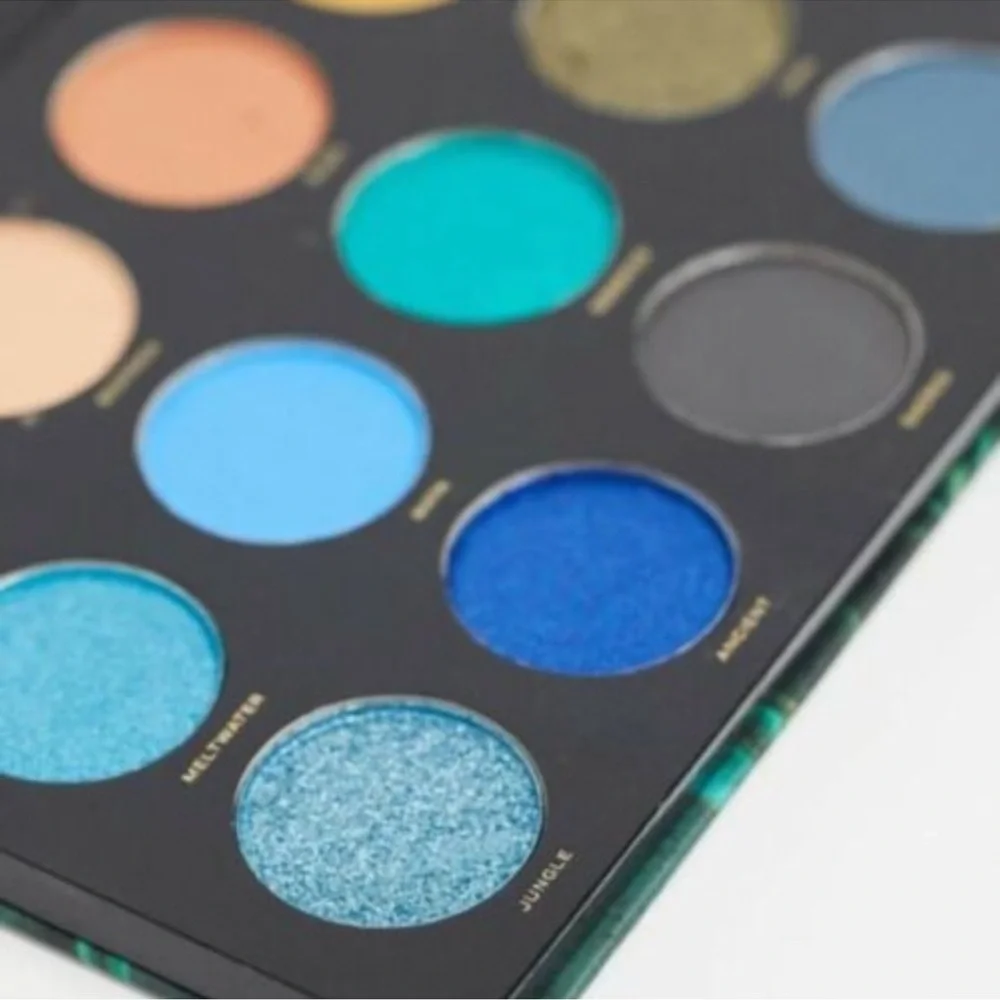 NIB HIPDOT CENOTE EYESHADOW PALLETTE
